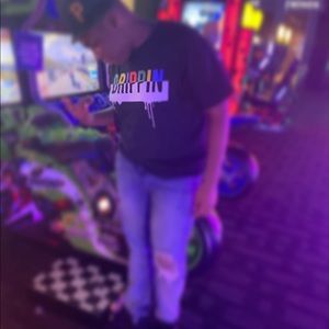 Meet your Posher, Taee